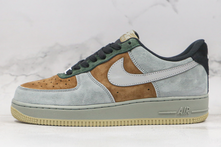 Nike Air Force 1 Low 'Christmas' CQ5059-101 - Festive Sneakers for the Holidays