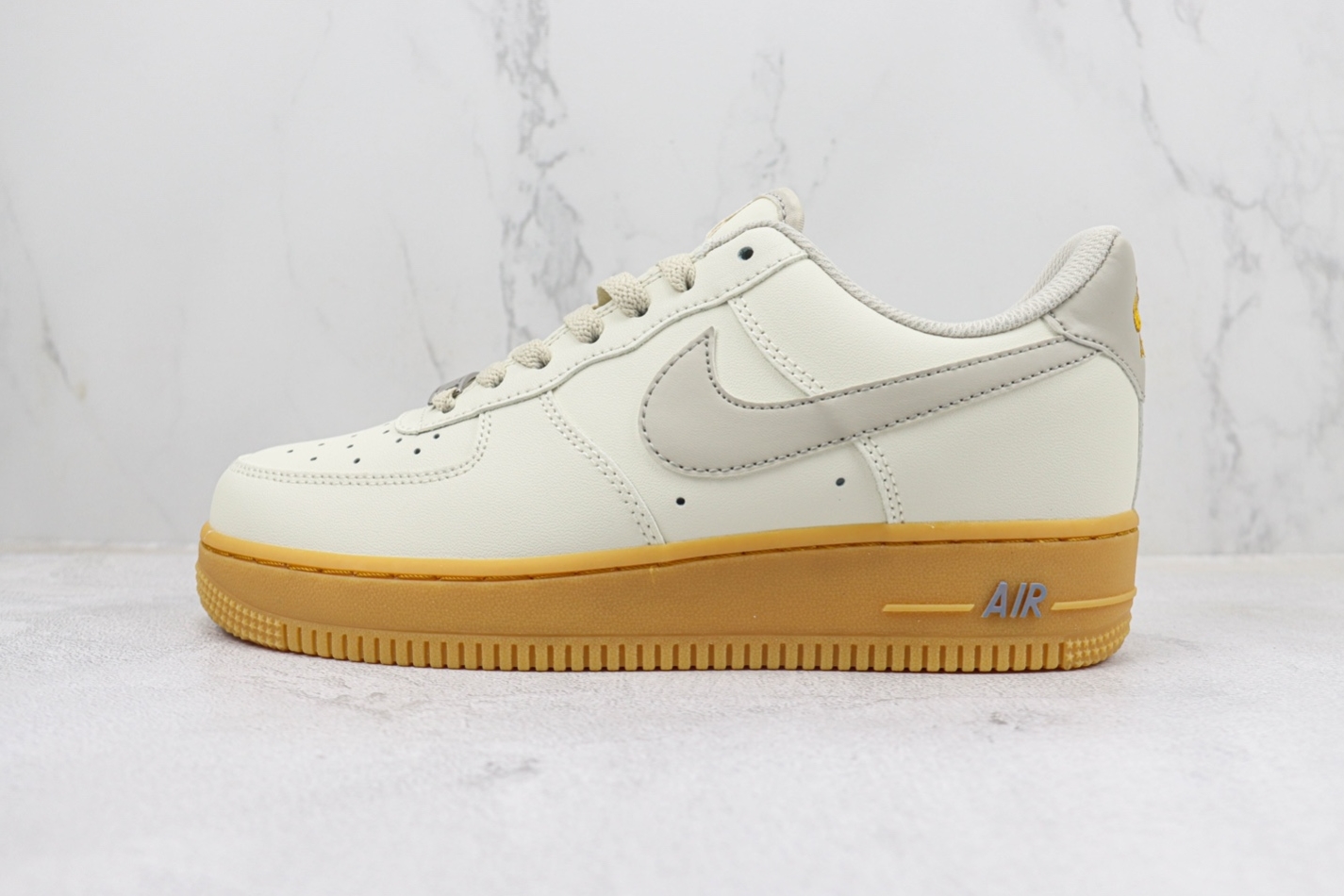 Nike Air Force 1 07 Low Light Grey Gum Gold XC2351-066 - Stylish and Comfortable Sneakers for Men