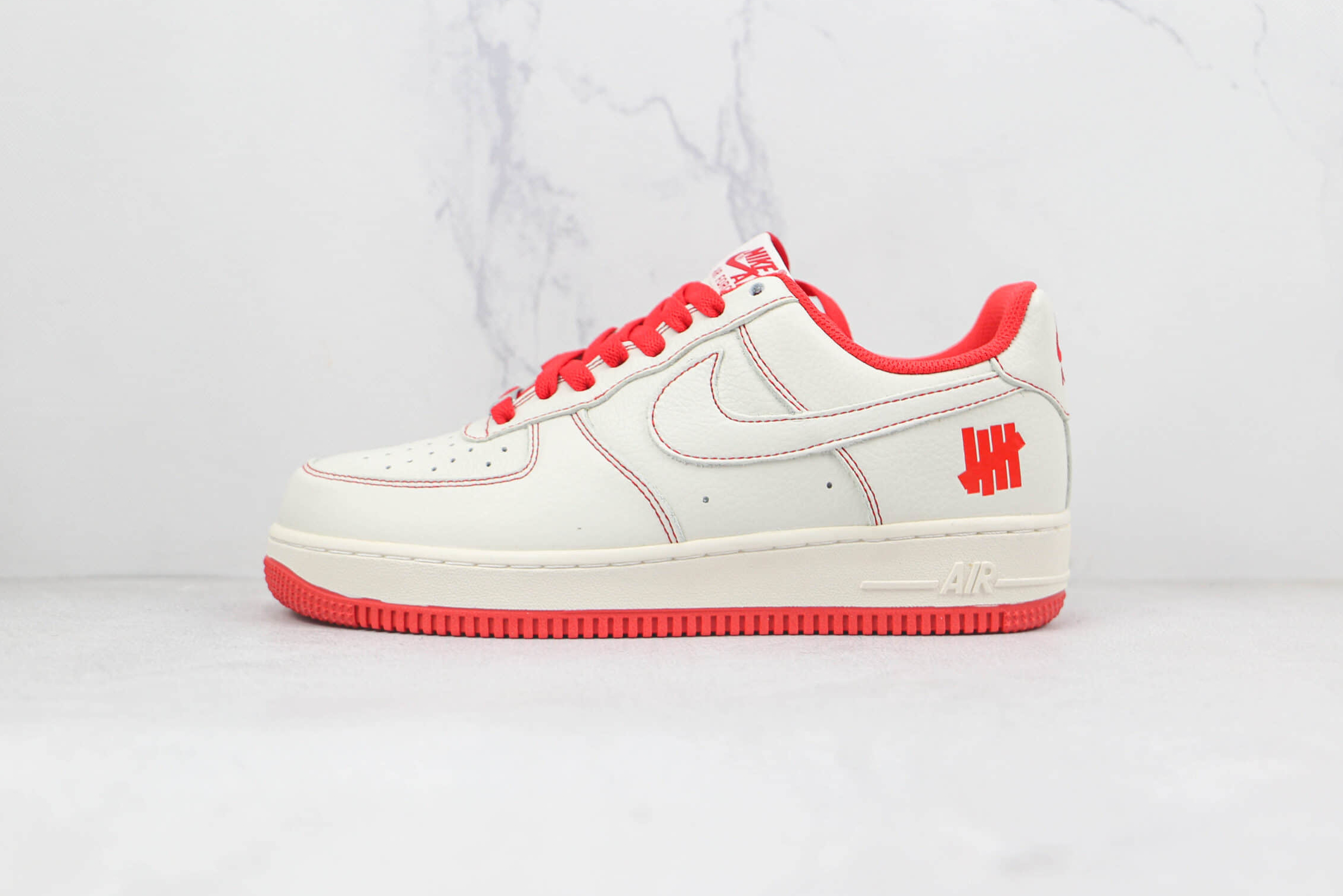 Undefeated x Nike AF1 07 Low Beige Red White UN1315-801 - Exclusive Collaboration, Limited Stock!