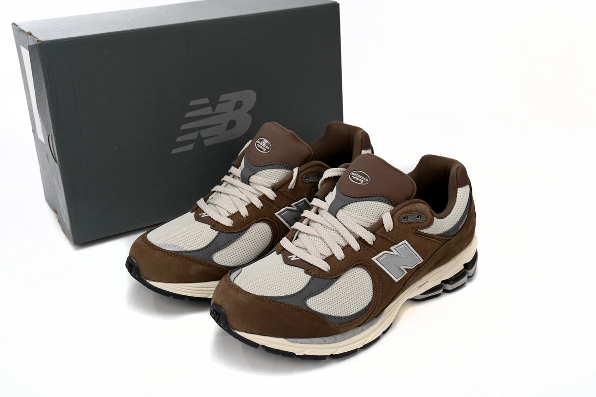 New Balance 2002R 'Adrift Moonbeam' - Sleek and Stylish Sneakers