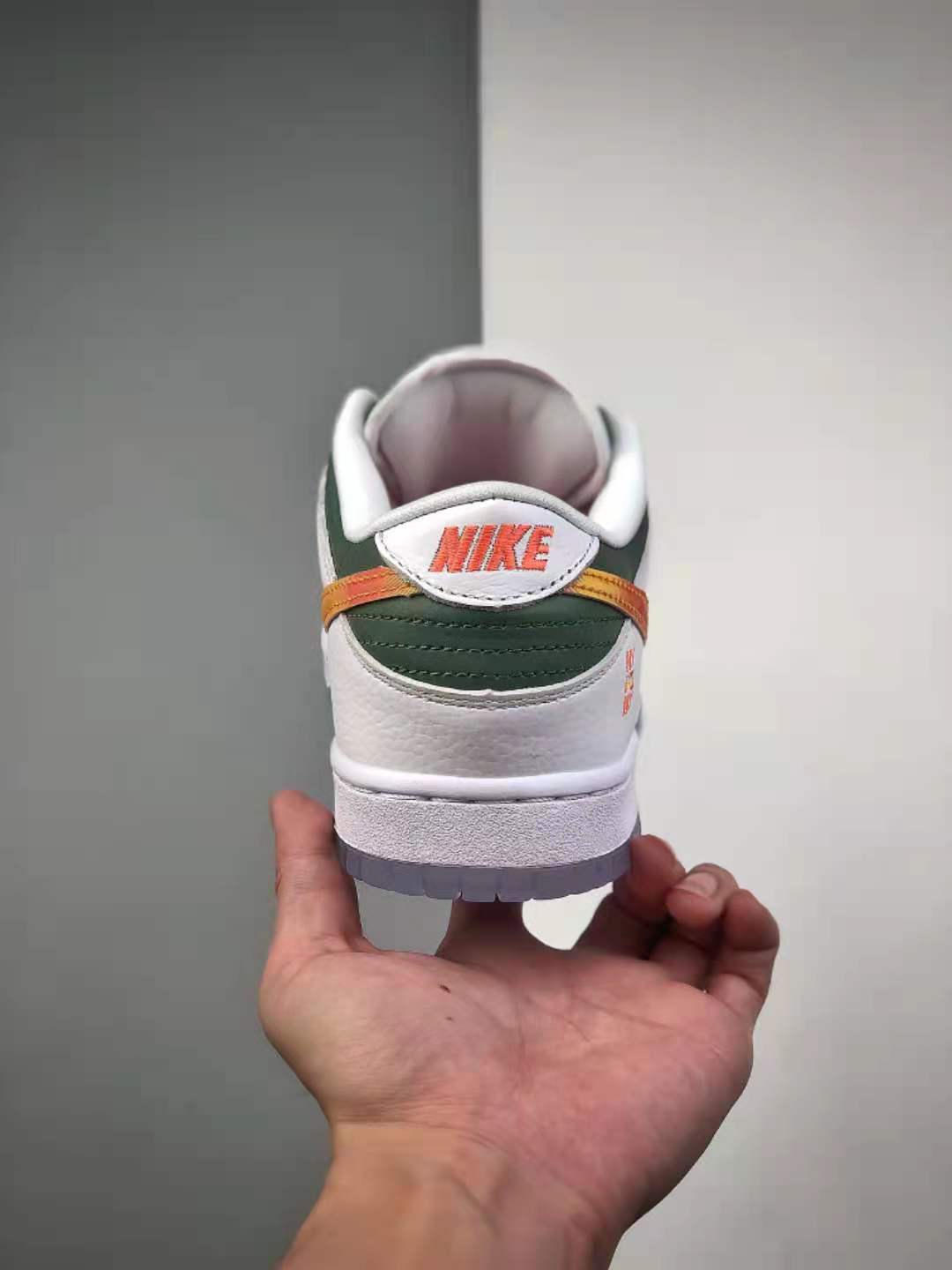 Nike SB Dunk Low SE NY vs. NY Dutch Green Multi-Color White DN2489-300 - Limited Edition Dunk Sneakers
