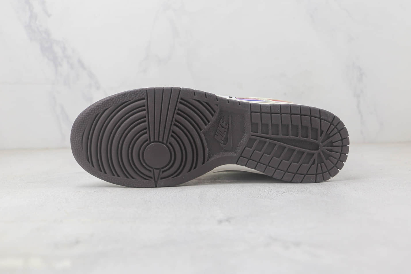 Apple x Nike SB Dunk Low Dark Brown Cream Multi-Color DD1391-071 | Limited Edition Collaboration
