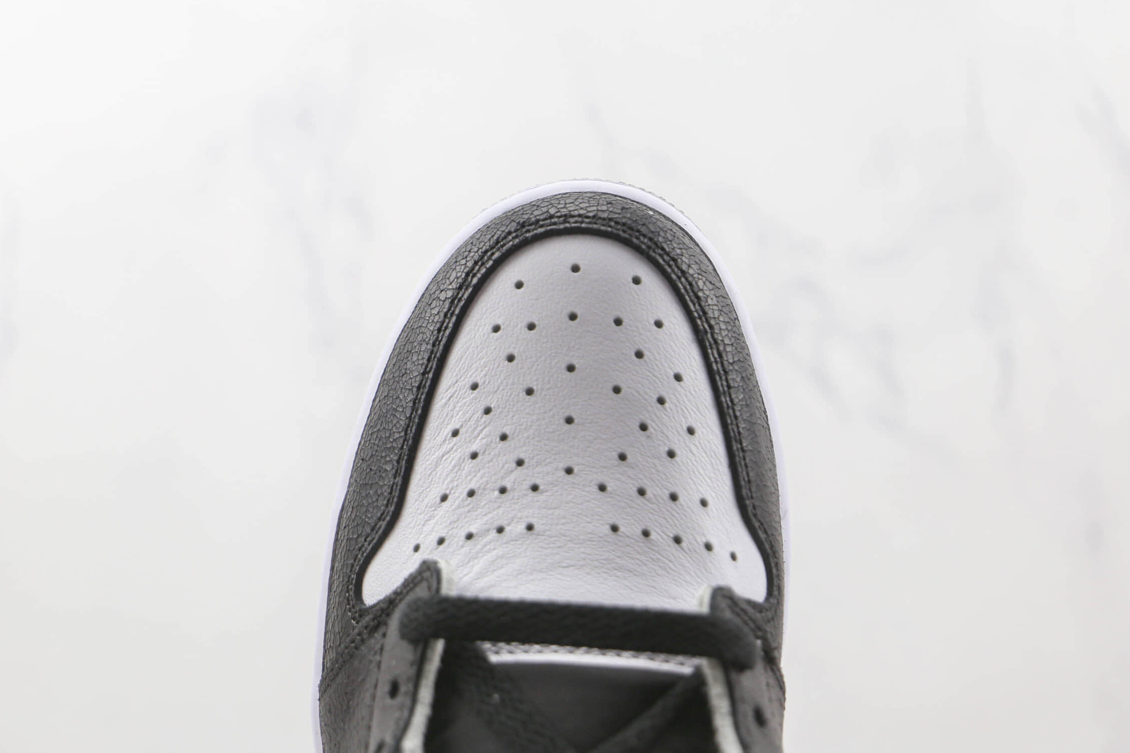 Air Jordan 1 Retro High OG 'Stage Haze' 555088-108: Iconic design with a modern twist