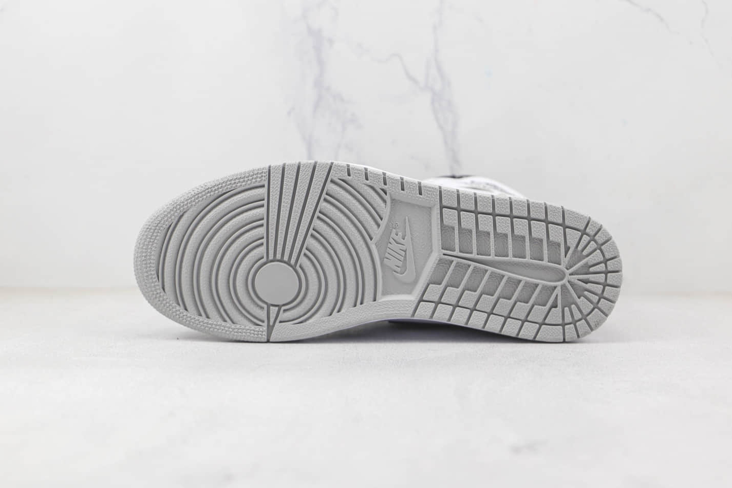 Air Jordan 1 Retro High OG 'Stage Haze' 555088-108: Iconic design with a modern twist