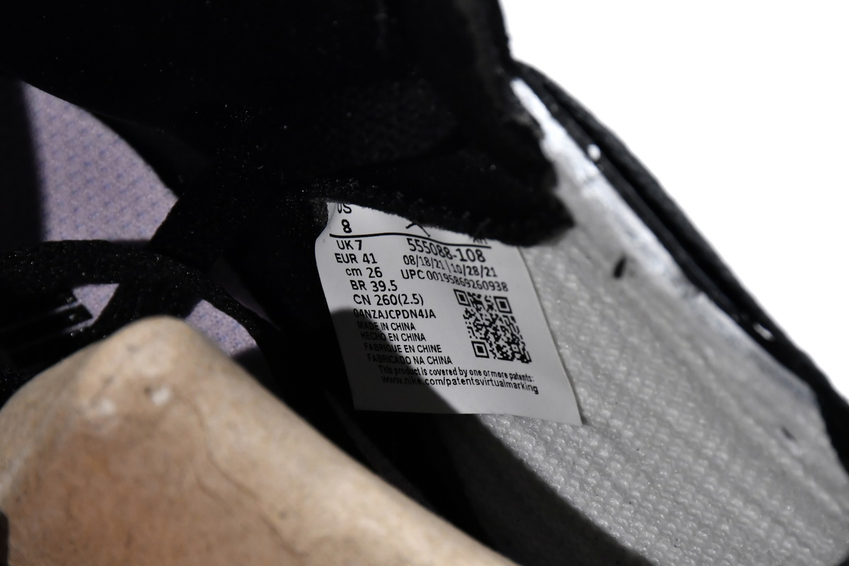 Air Jordan 1 Retro High OG 'Stage Haze' 555088-108: Unique Style and Quality in a Classic Design