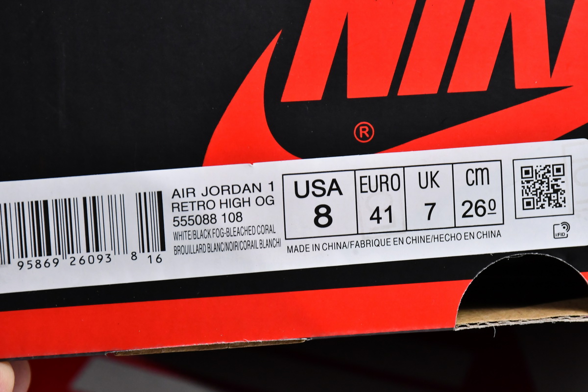 Air Jordan 1 Retro High OG 'Stage Haze' 555088-108: Unique Style and Quality in a Classic Design