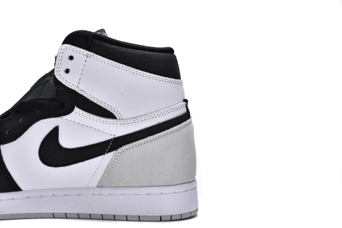 Air Jordan 1 Retro High OG 'Stage Haze' 555088-108: Unique Style and Quality in a Classic Design