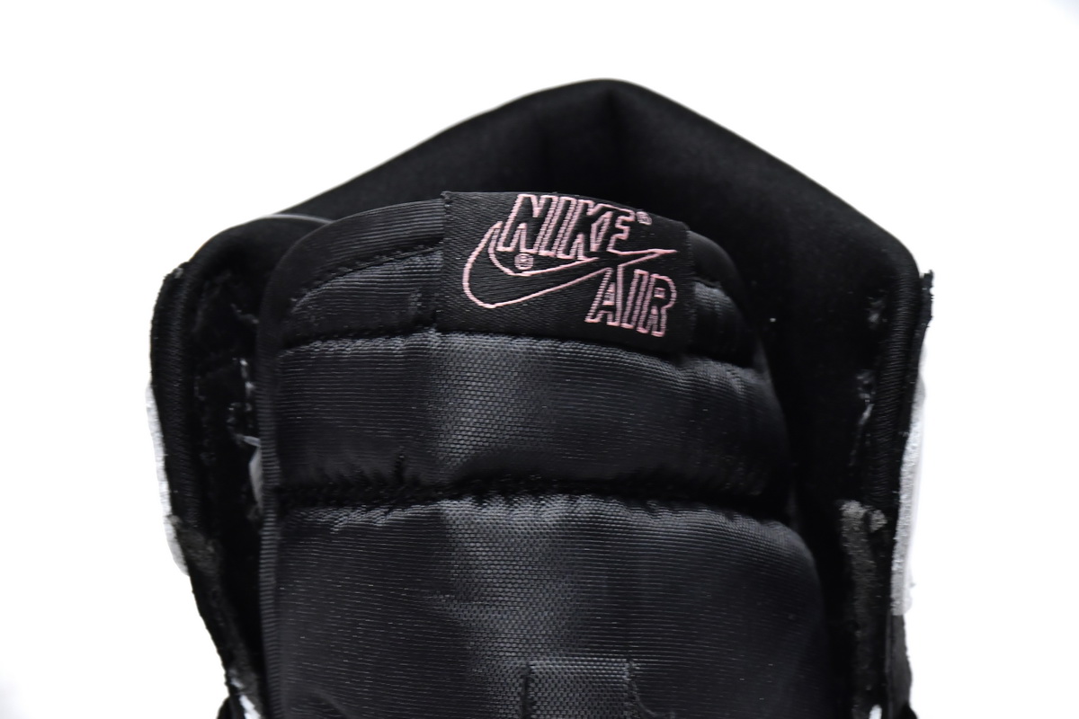 Air Jordan 1 Retro High OG 'Stage Haze' 555088-108: Unique Style and Quality in a Classic Design