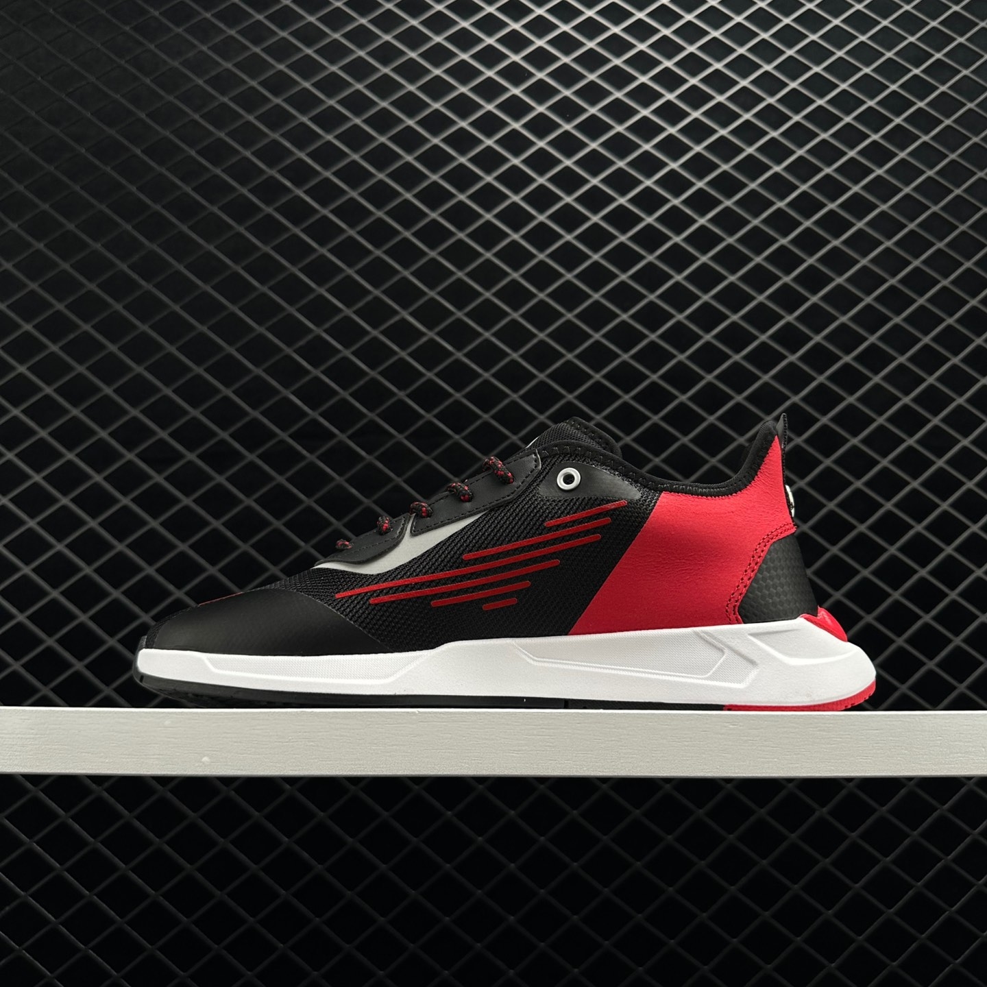 Puma F1 ZenonSpeed Black Red - Sleek and Stylish F1 Racing Shoes
