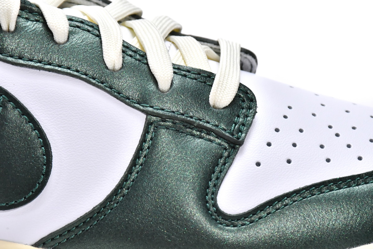 Nike Dunk Low 'Vintage Green' DQ8580-100 - Classic Style with Retro Appeal