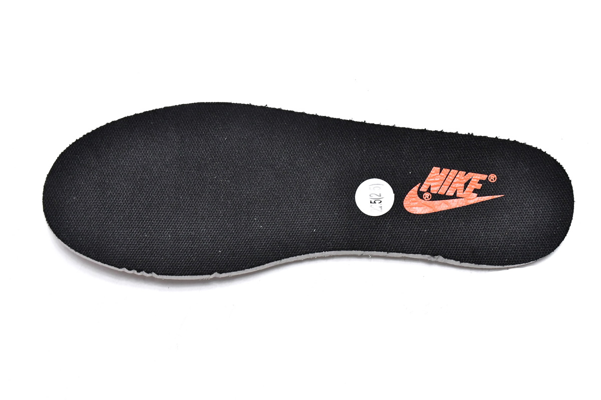 Nike Dunk Low White Black Green DO7412-997 - Classic Style for Sneaker Enthusiasts